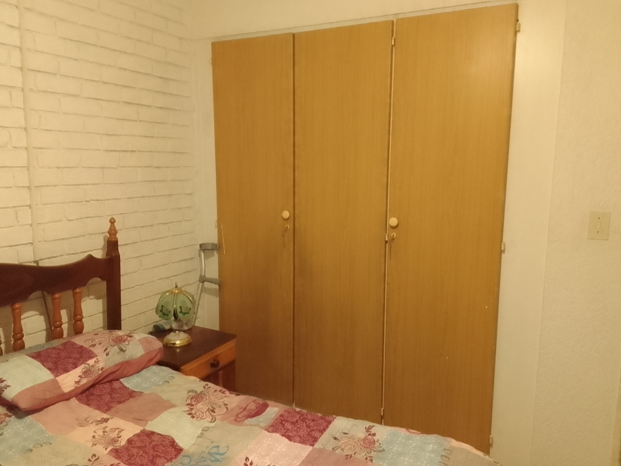 2 Bedroom Property for Sale in Lower Bo-dorp North West